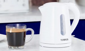 Tower T10029W 2200W 1L Cordless Lightweight Jug Kettle