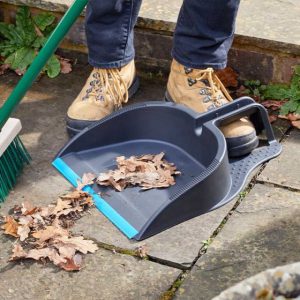 Yard Step-On Dustpan