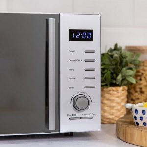 Russell Hobbs RHM2348S 23 Litres Solo Microwave – Silver