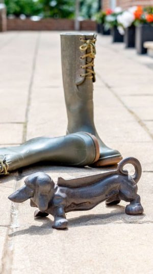 BOOT SCRAPER DACHSHUND