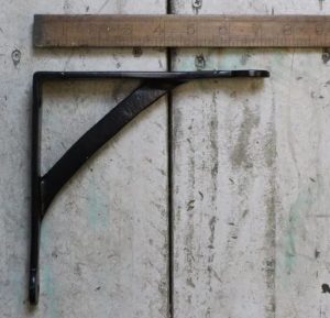 Shelf Bracket Penny End Black