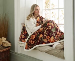 Mushroom Wine Heated Sherpa Throw – 140x180cm