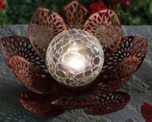 Damasque Solar Lotus
